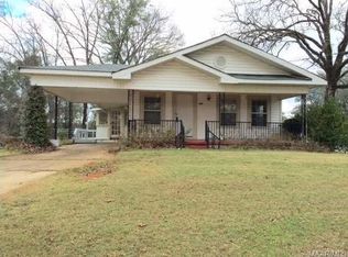 593 Wetumpka St, Prattville, AL 36067