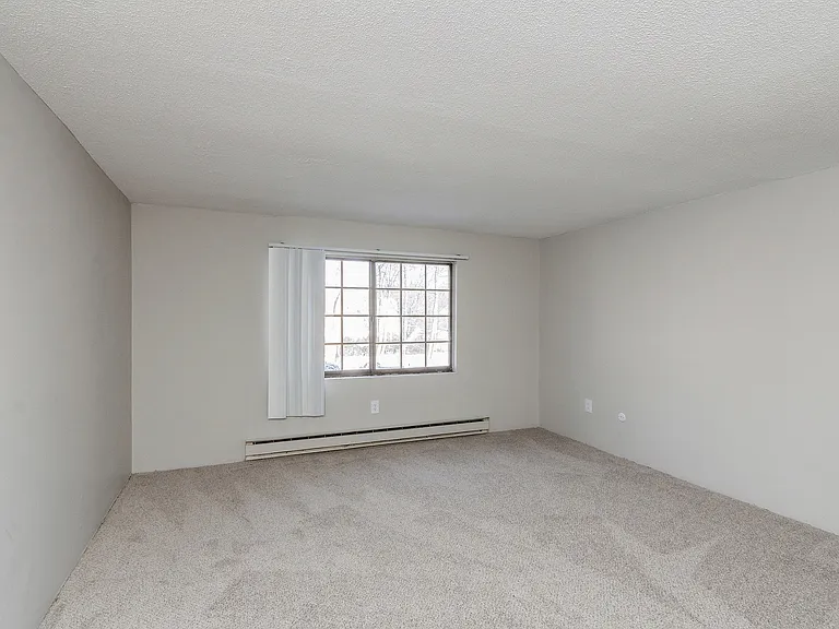 ReNew Taunton Apartment Collection — Photo 30