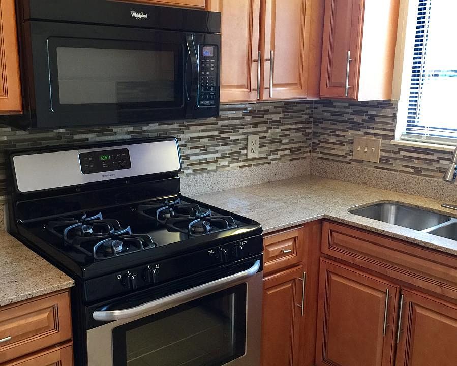 1st image of 9011 Merchant Dr