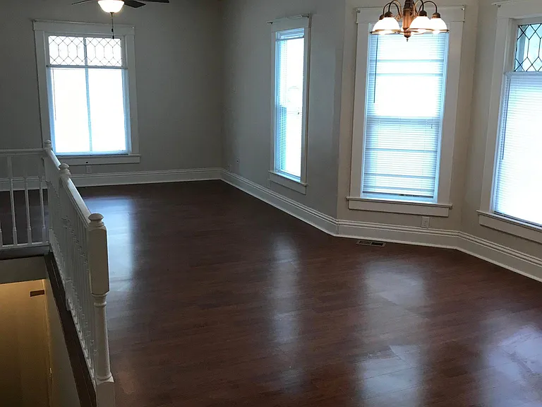 324 Park Ave — Photo 4