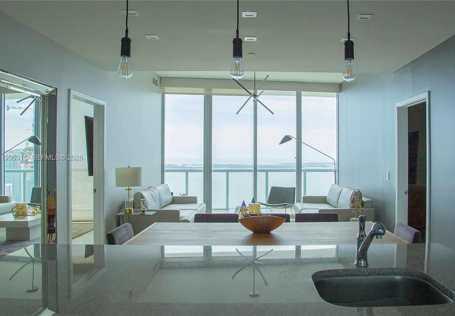 Marinablue Condo — Photo 4