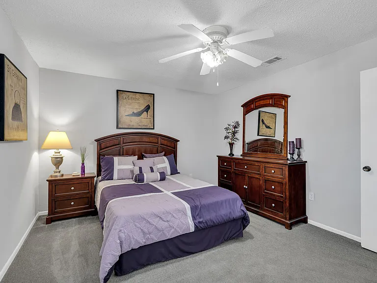 Windsong Apartments — Photo 21