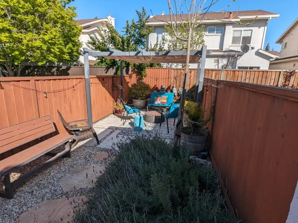 564 Annie Laurie St APT 11, Mountain View, CA 94043