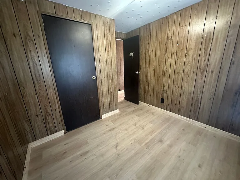 450 Harmon Ln — Photo 12