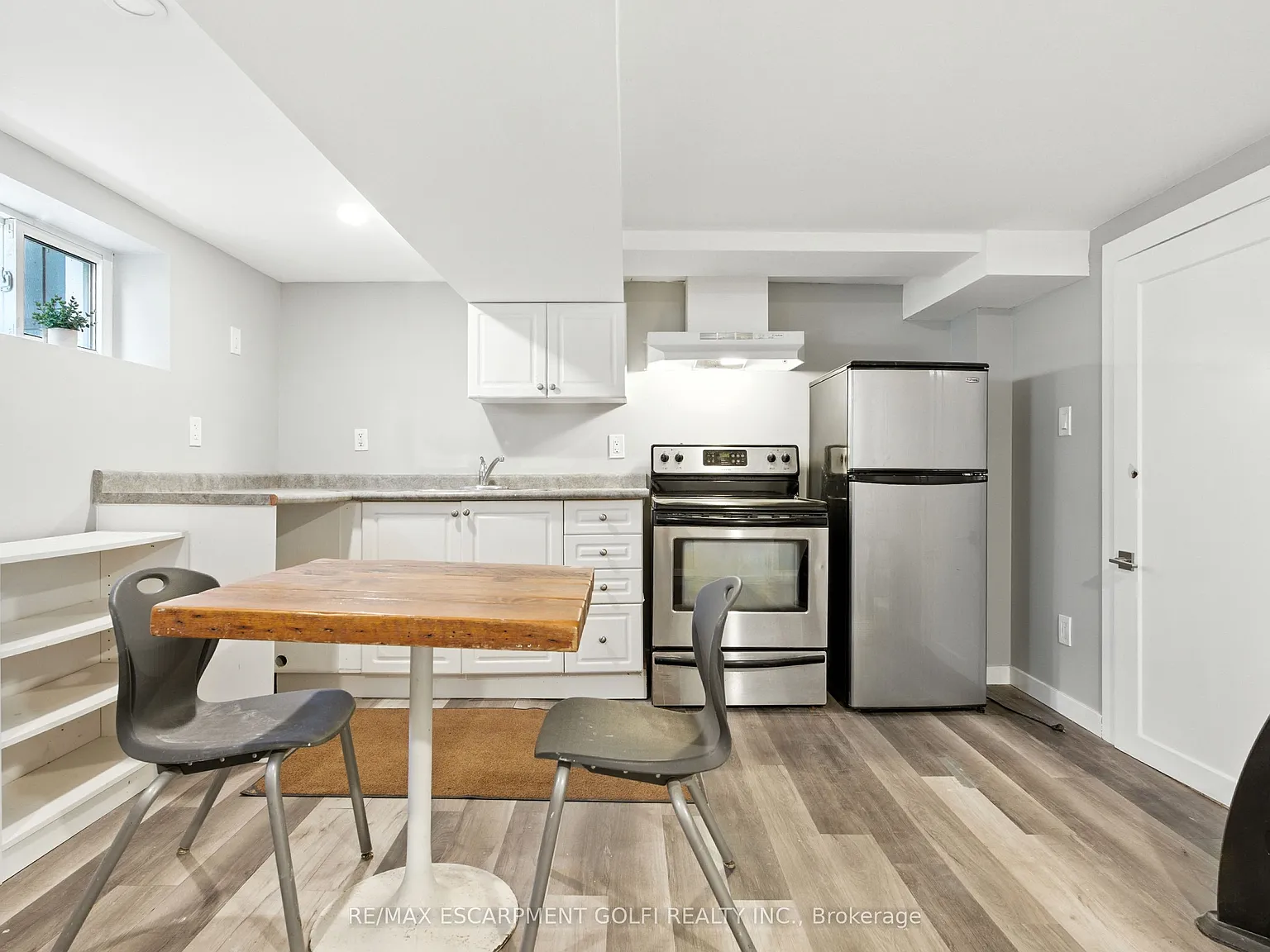 2 bed, $1,300 — Photo 4