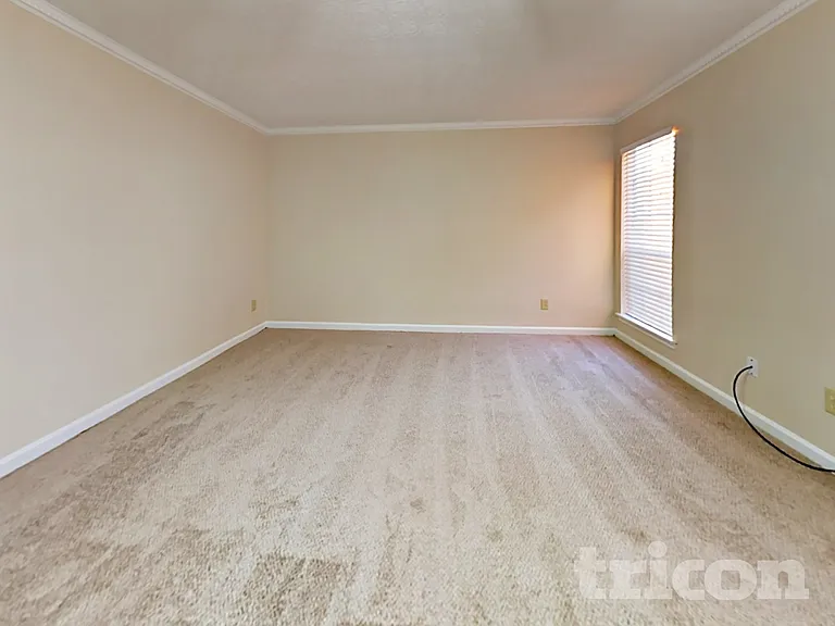 3590 Cameron Hills Pl — Photo 3