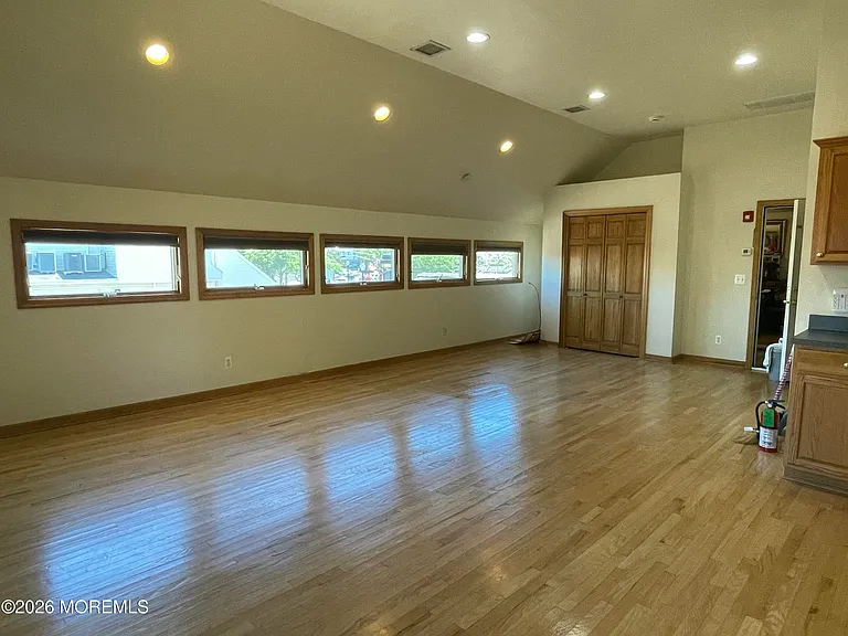 111 Brighton Ave #2 — Photo 9