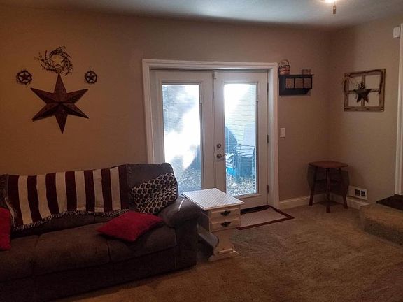 5th image of 2080 Russell Dr