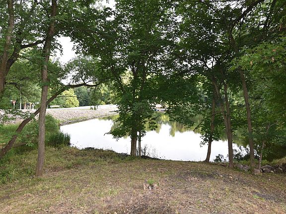 3rd image of 4119 Woodland Hills Dr