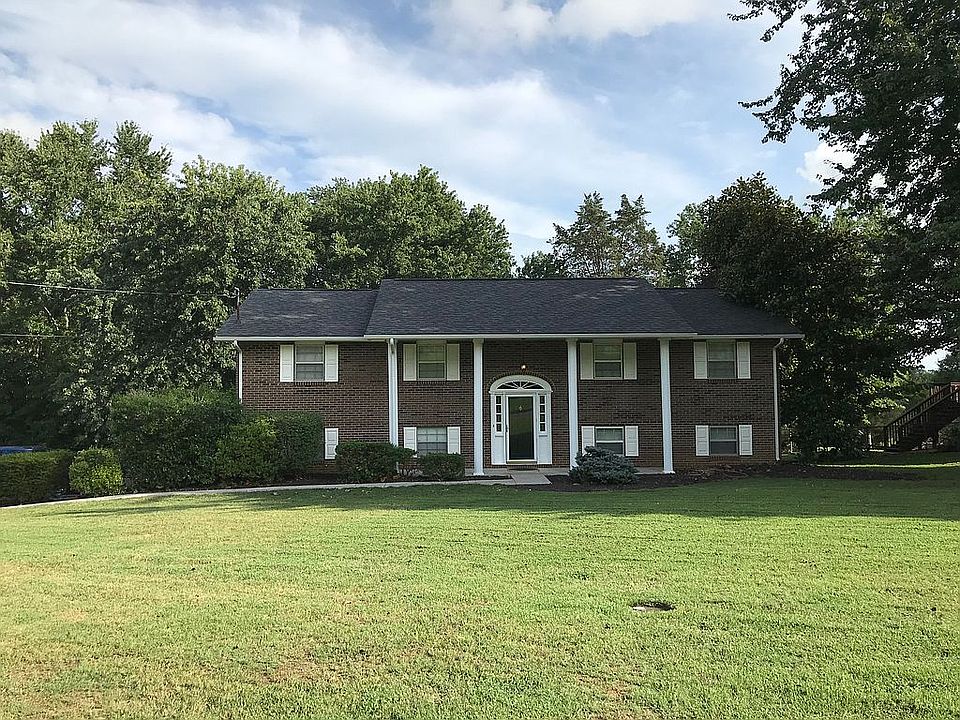 1st image of 651 Crestview Cir