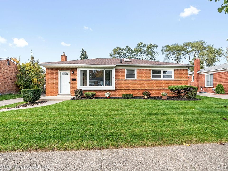 1st image of 35230 Parkdale St