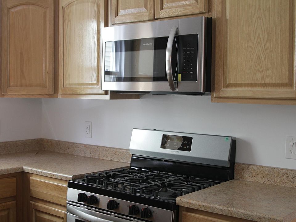 1st image of 215 Hoffman Blvd APT 1