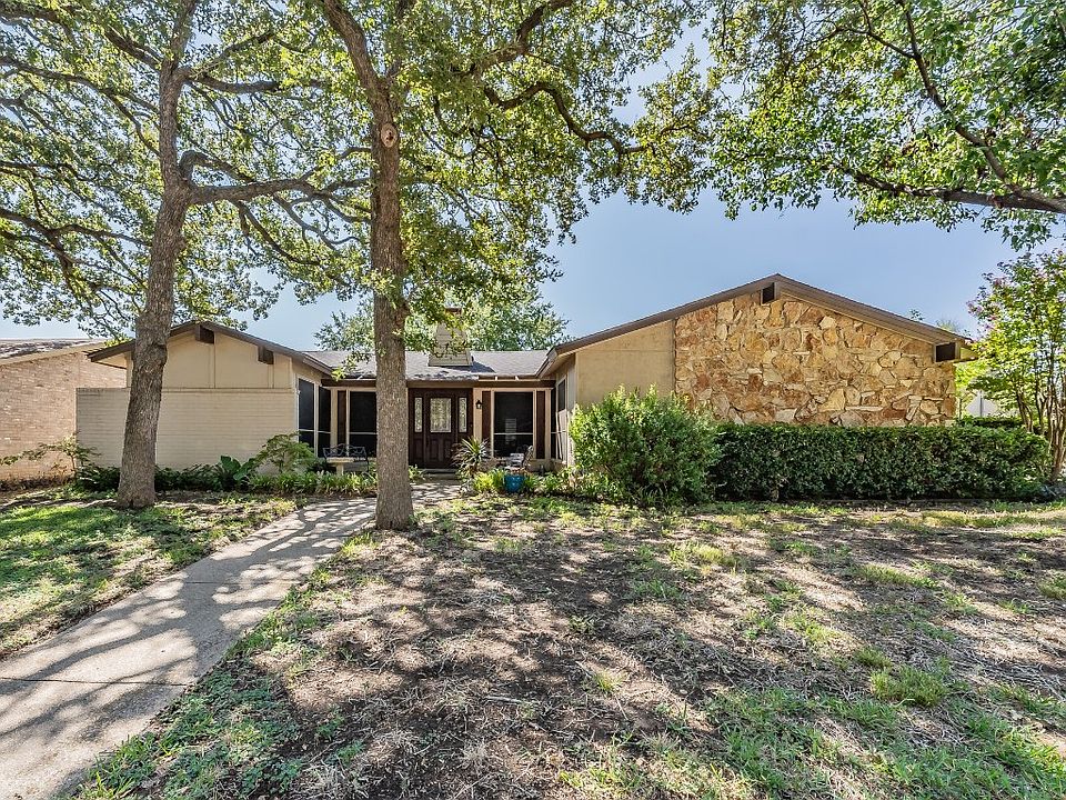 1st image of 3000 White Oak Ln