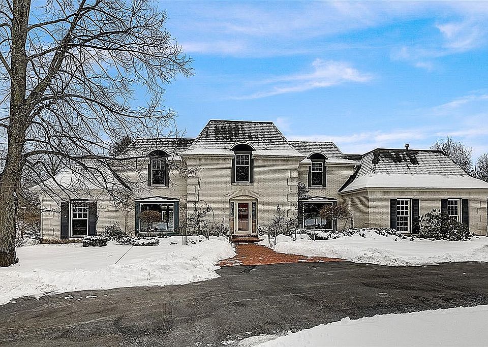 1st image of 1215 W River Ct