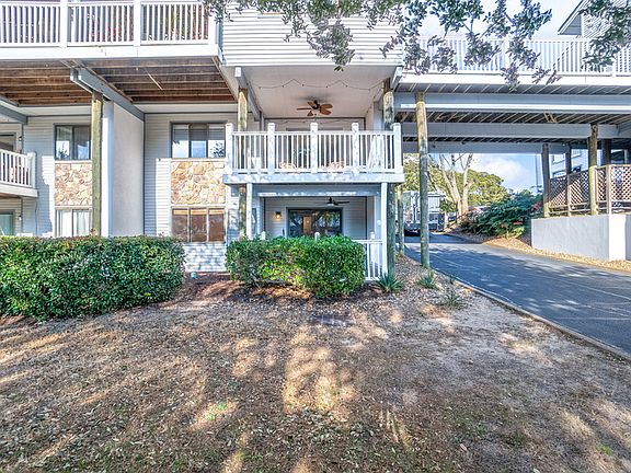 2nd image of 3200 Lynnhaven Dr APT 105