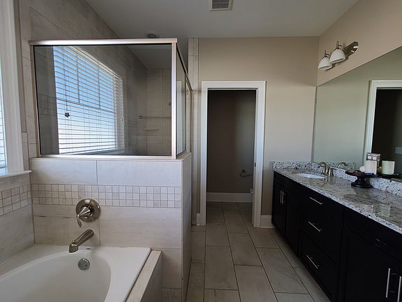5th image of 2548 Capstone Dr