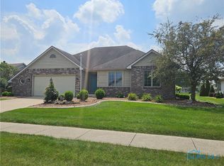 1910 Waterford Ln, Defiance, OH