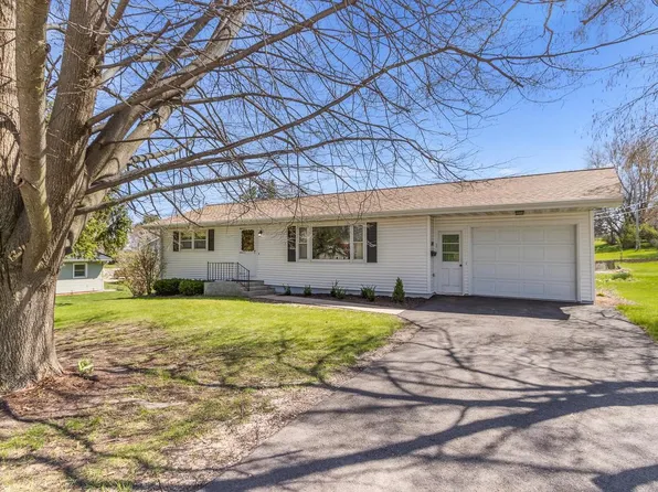 105 East Pine Street, Dodgeville, WI 53533