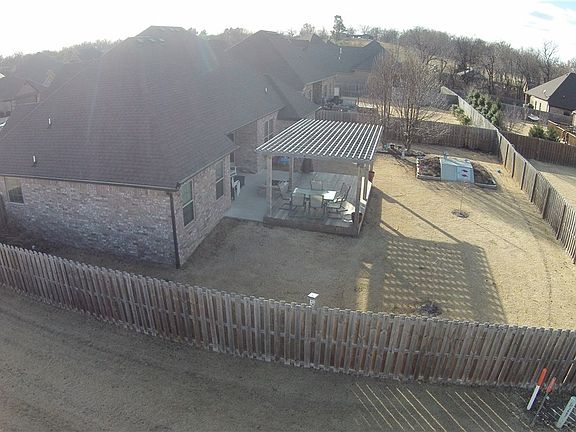 3rd image of 2404 Bordeaux Pl