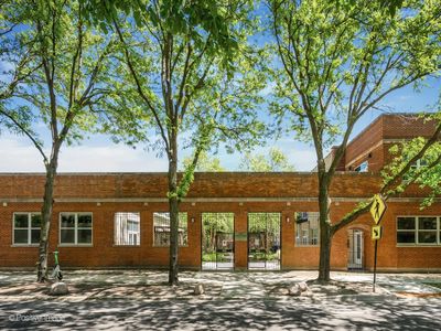 5823 N Ravenswood Ave APT 106, Chicago, IL, 60660
