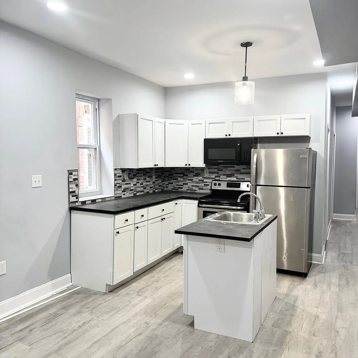 1 bed, 1483 sqft, $1,200 — Photo 1