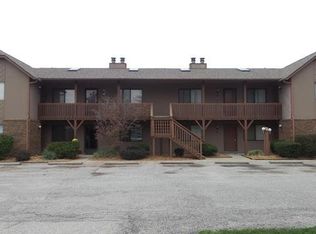 61 Peachtree Ln, Fairview Heights, IL 62208