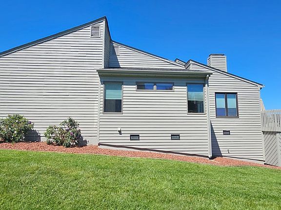 4th image of 204 Shaker Ln