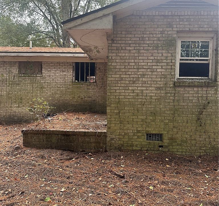 2nd image of 130 Waynes Rd