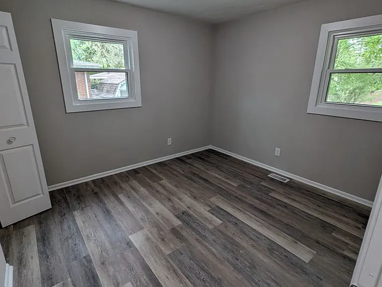 5423 Tulip Ave — Photo 6
