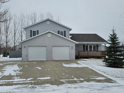 1210 Somerset Dr, Thief River Falls, MN, 56701