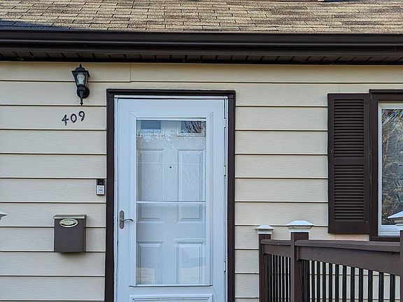 2nd image of 409 Junction St