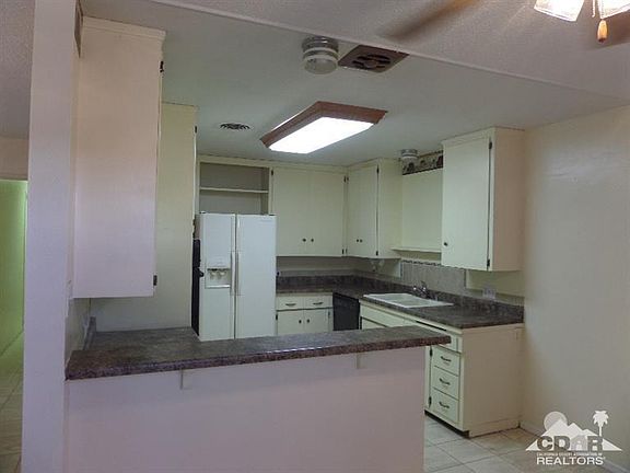 2nd image of 81474 Helen Ave