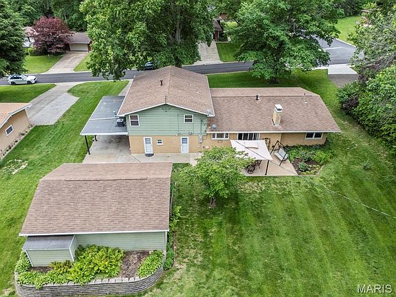 4th image of 19 Kingsbury Dr