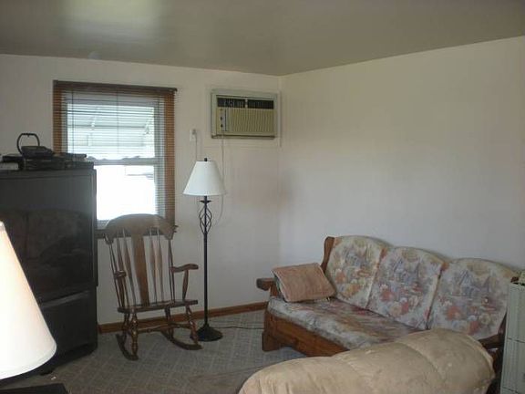4th image of 114 Gordon Ave