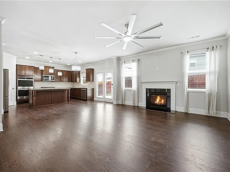 2053 Hamilton Lake Pkwy — Photo 10