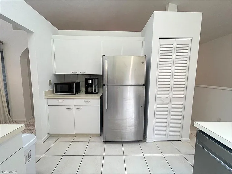 341 Emerald Bay Cir #T5 — Photo 6