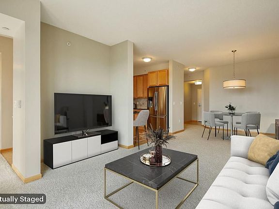 3rd image of 500 Grant St E #1805