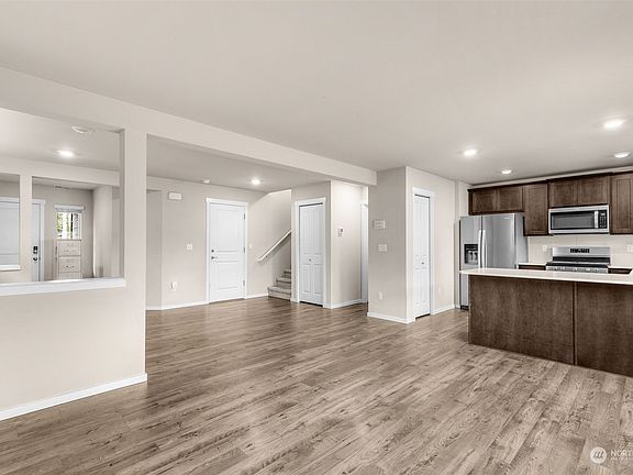 5th image of 8215 16th Street SE