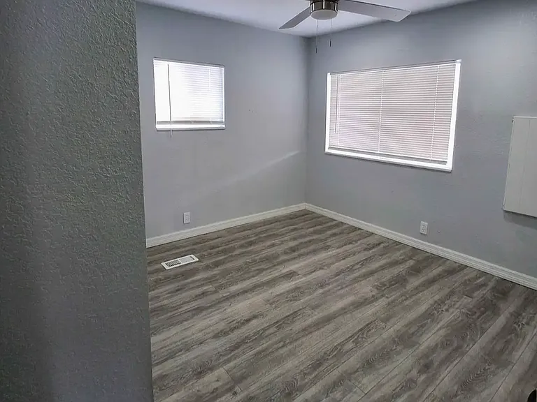 6120 Saragossa Ave — Photo 6