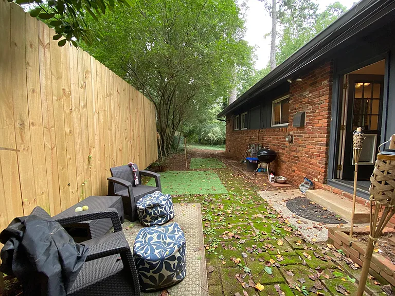 3588 Sexton Woods Dr — Photo 6