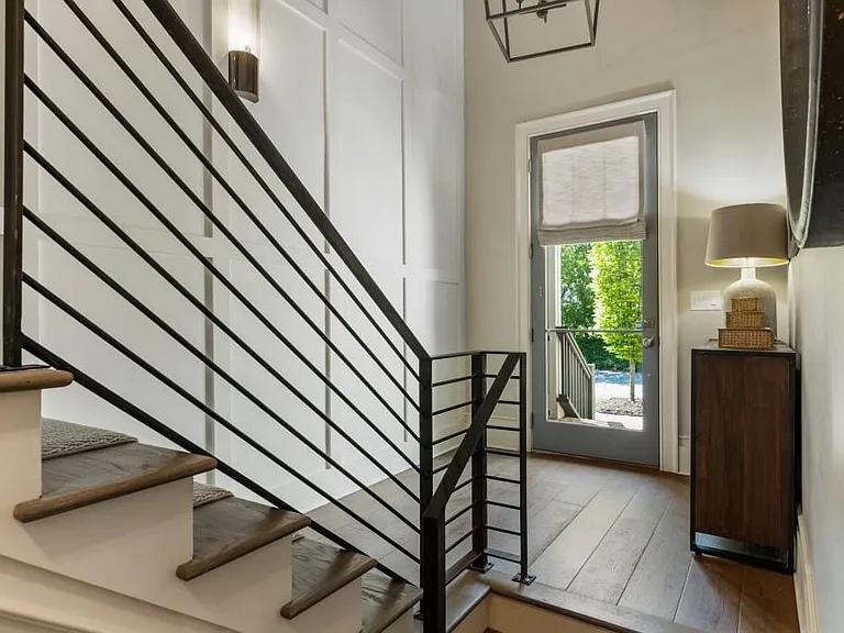 1079 Canton St — Photo 3