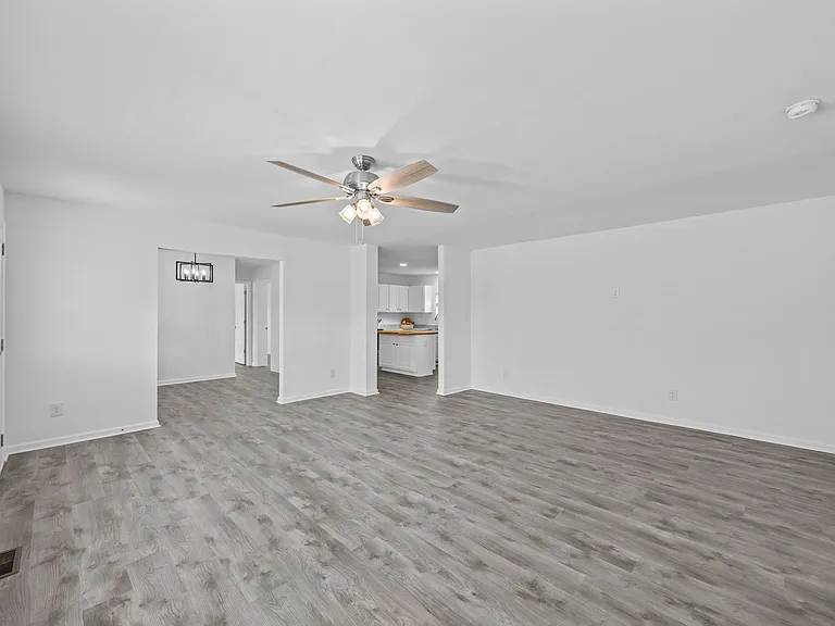 2634 Samuel Ct — Photo 10