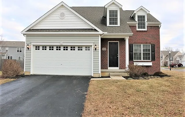 386 Hemhill Dr — Photo 1