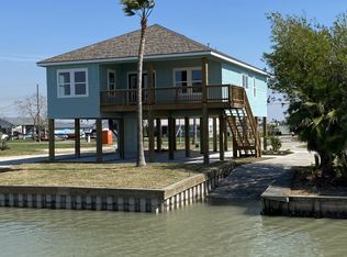 209 Pintail Ln, Rockport, TX 78382
