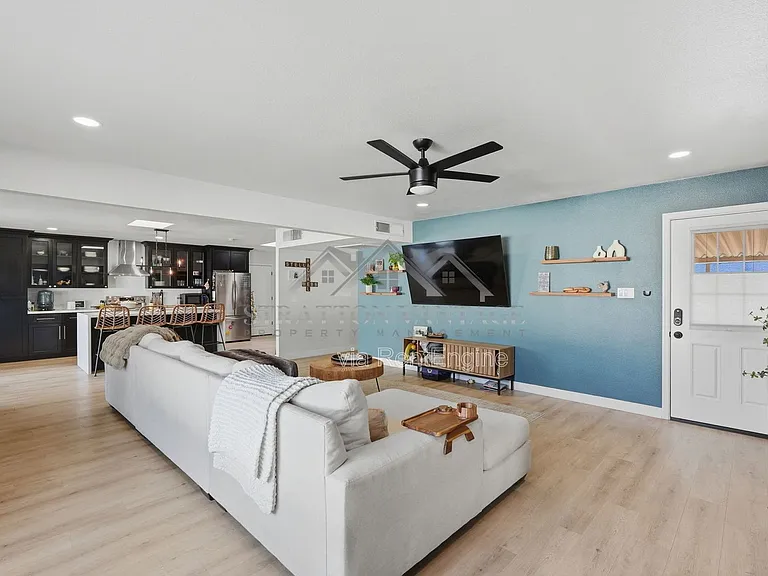8516 E Lewis Ave — Photo 5