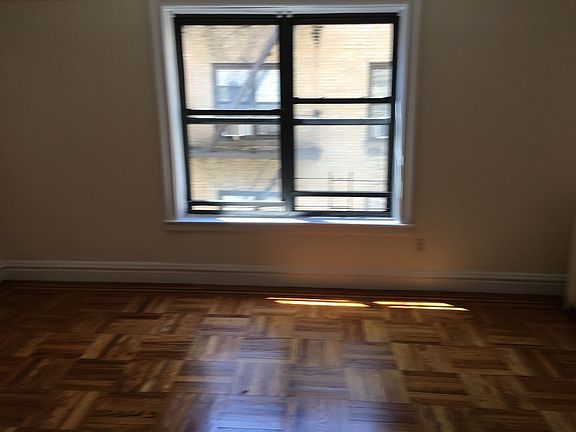 4th image of 56 Bennett Ave APT 5A