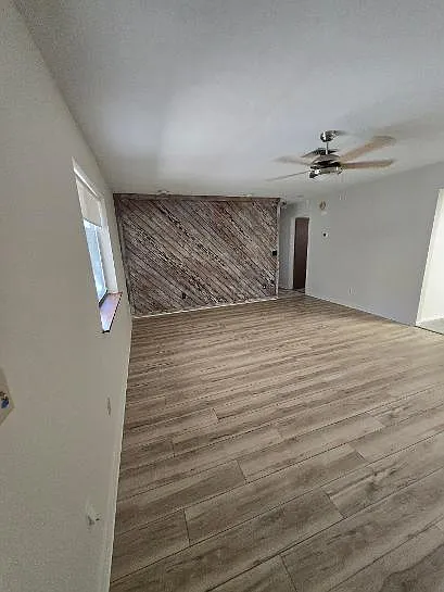 5464 Phillips St — Photo 5
