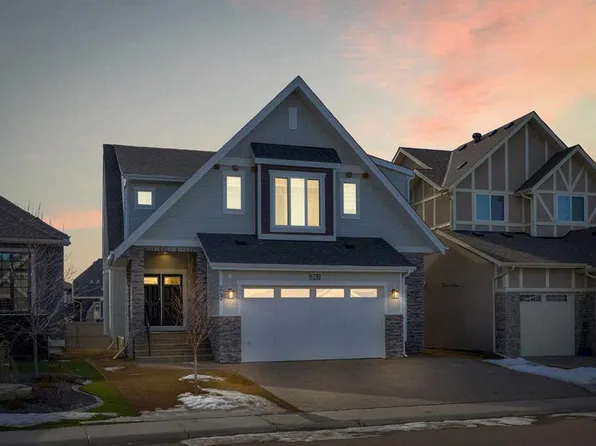 247 N Coopers Cv SW, Airdrie, AB T4B 4C3