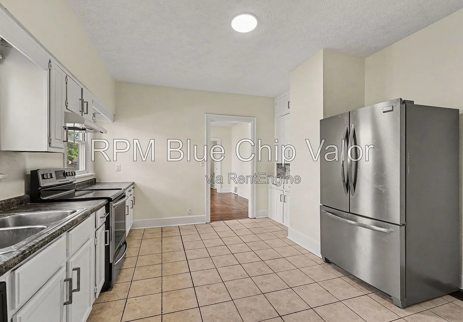 2 bed, 1.0 bath, 1160 sqft, $1,225 — Photo 3