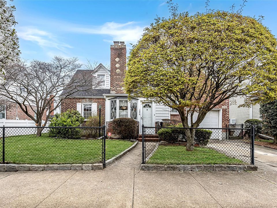 1st image of 1006 New Hyde Park Road